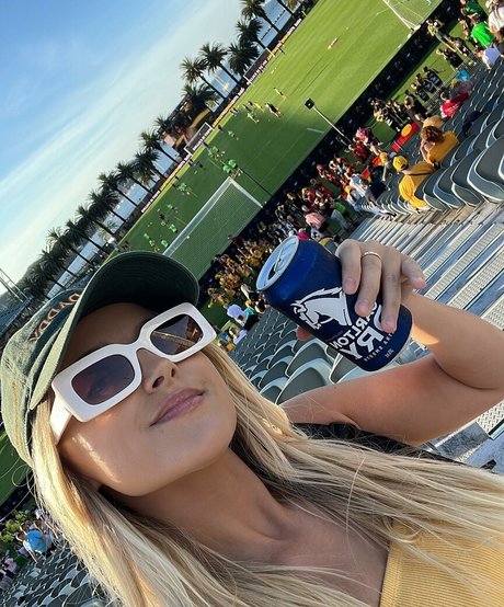 Lavender Baj star exclusive galleries