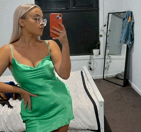 Lavender Baj erotic star pic