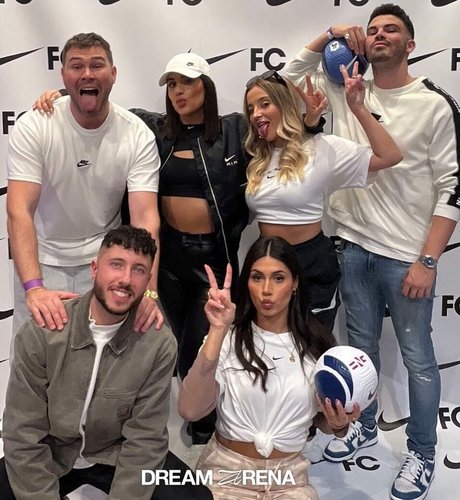 Lavender Baj nudes star pics