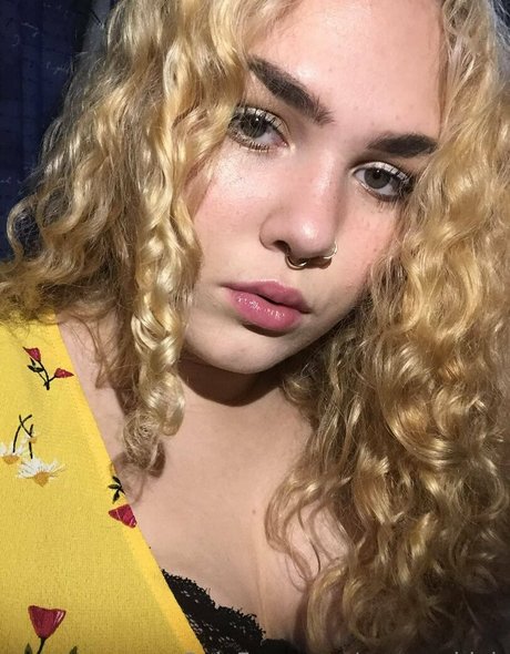 auroraablair naked actress pics