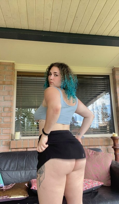 curly hair teen onlyfans hot sexy pic
