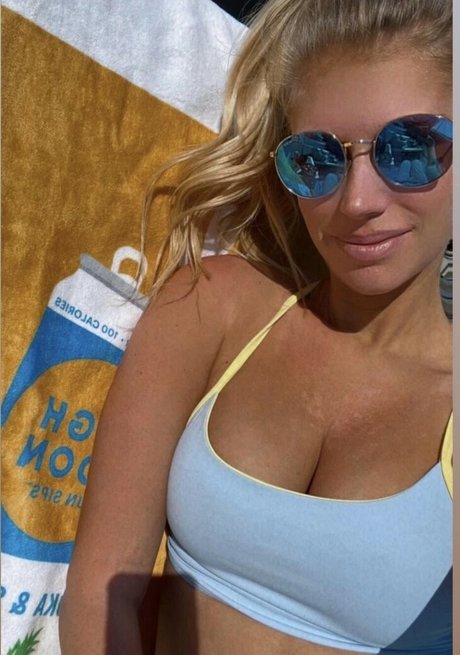 WomenBarstool star erotic gallery