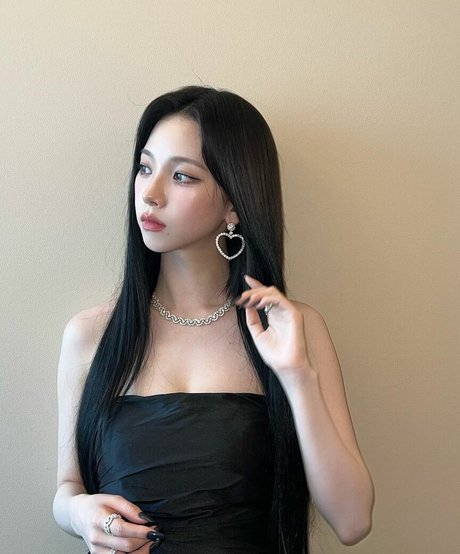 WomenK pop star free image