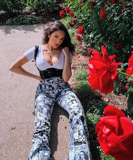 Sonia Ferraro pornstar art photos