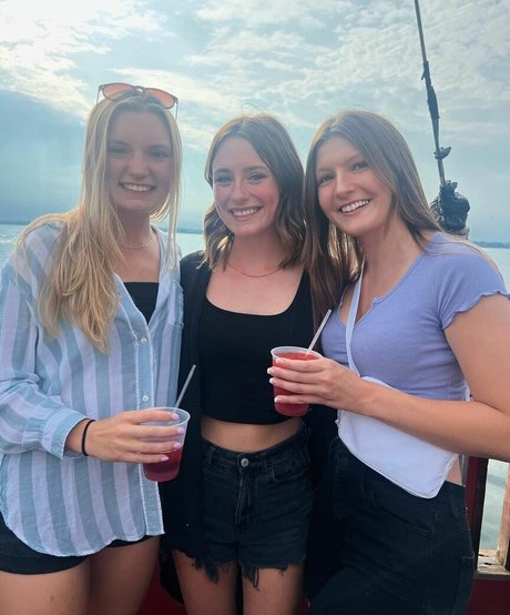 Audra Miller erotic model pics