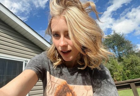 Audra Miller nude actress pic