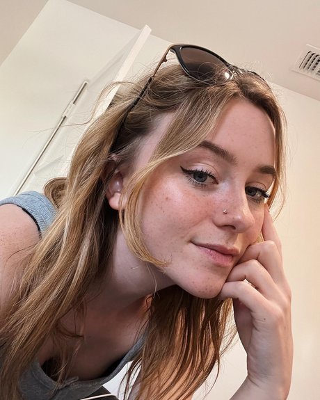 Audra Miller free model image