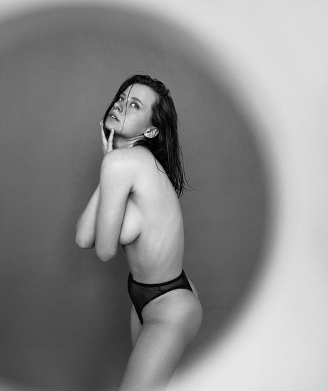 Toma Efremova pretty model archive