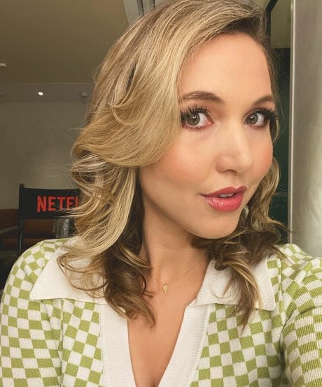 Taylor Tomlinson pornstar erotic photo