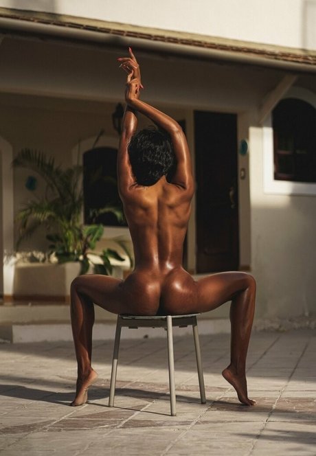 amberoxrose erotic model photos