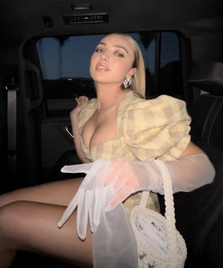 Peyton List hd star pics