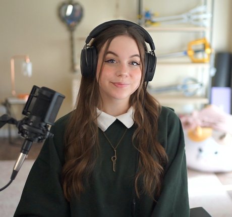 SarahKey naked star picture