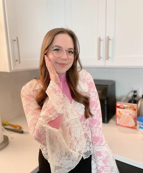 SarahKey porn actress galleries