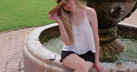 SarahKey pornstar hd images