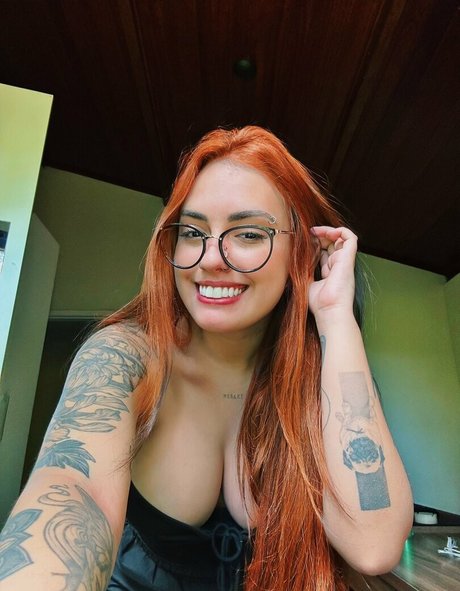 Vitoria Marcilio star nudes gallery