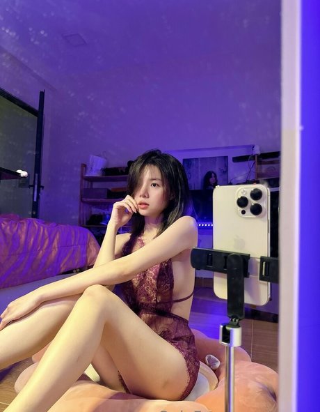 vyngo xxx actress photos