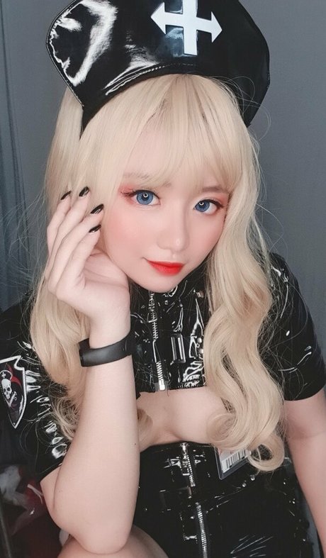 ChonoBlack adult model images