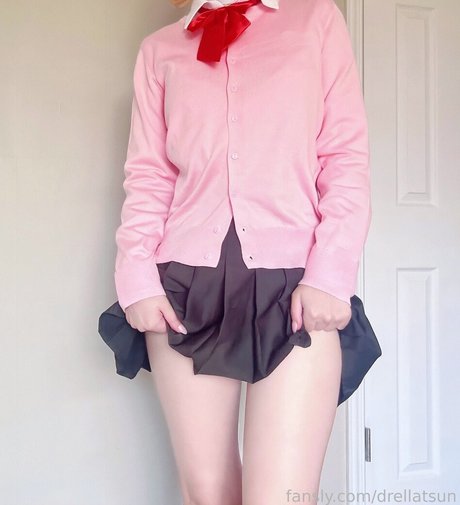 Drellatsun nude model photos