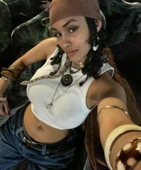 Aaliyeezy pornstar sex image