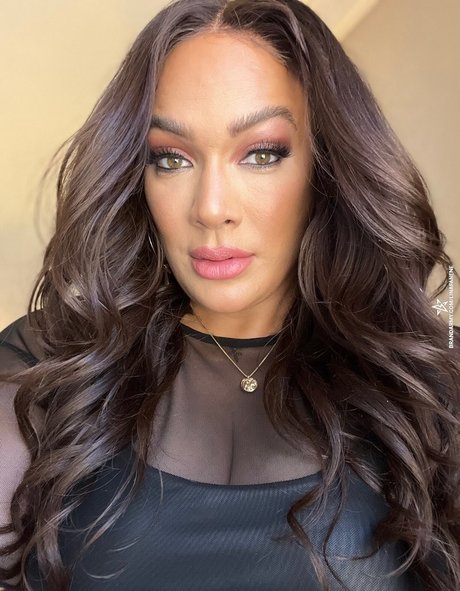 Nia Jax nude star photos