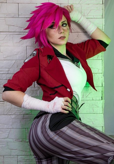 Ezy Summers Cosplay model sex galleries