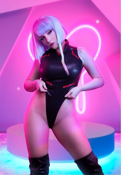 Ezy Summers Cosplay xxx model image