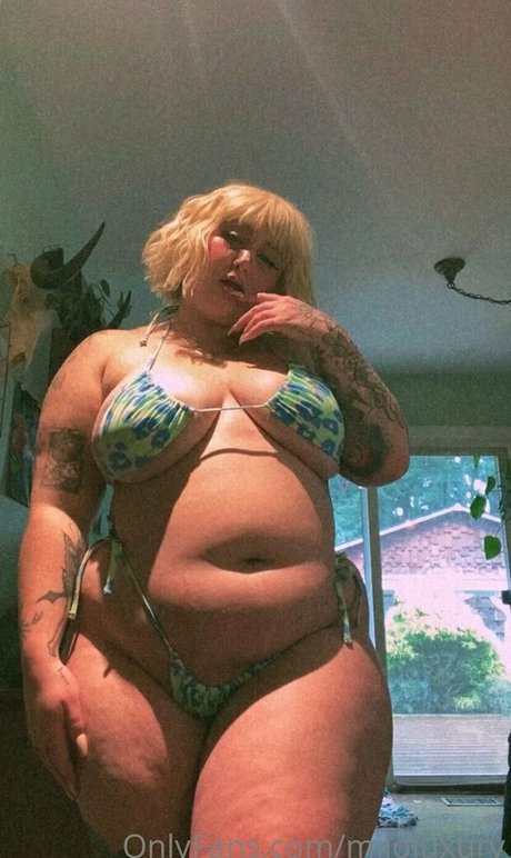 bbwgoddessmilo model erotic gallery