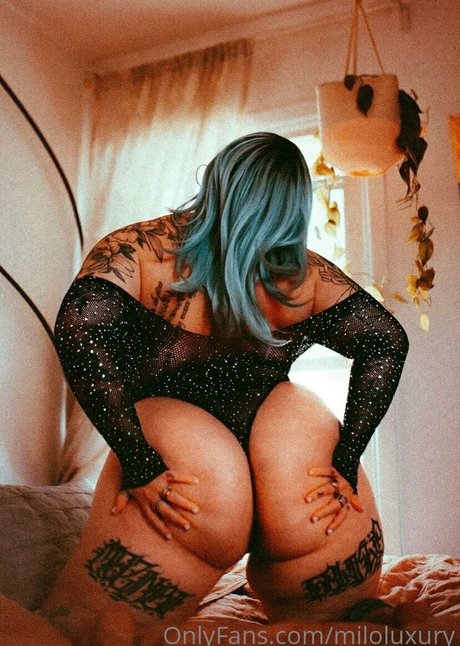 bbwgoddessmilo hot model img