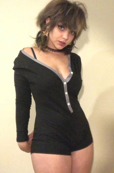 Guttergirlgab nudes model pic