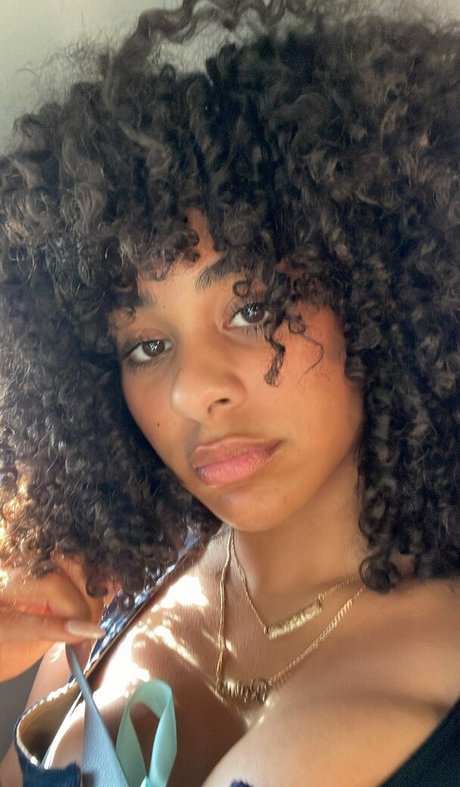 Raina Morris hot star pictures