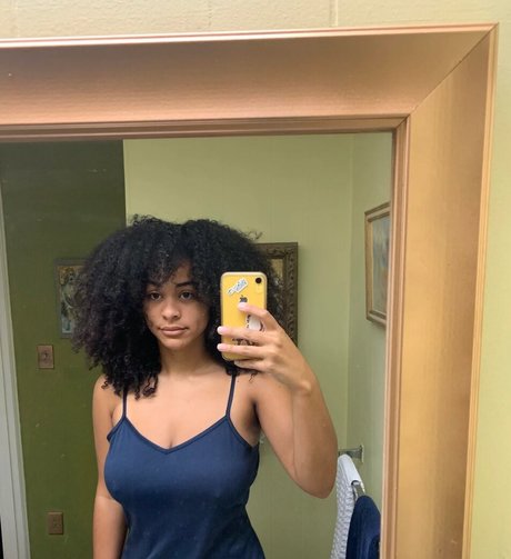 Raina Morris art model archive