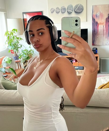 Raina Morris nice model photo