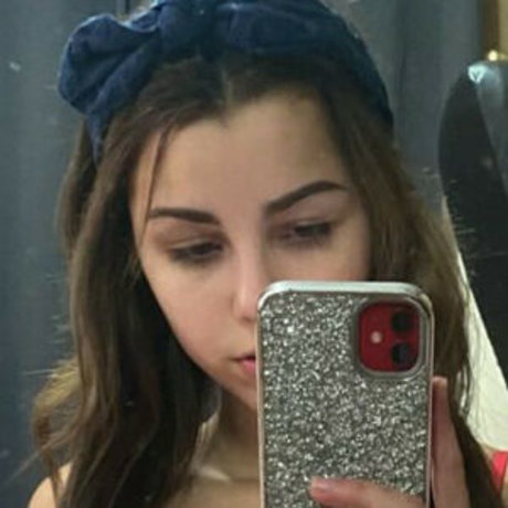 Quellyxo sexy model pictures