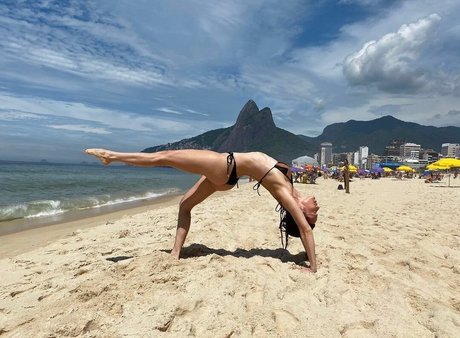 Mariana Ximenes pornstar nice pics