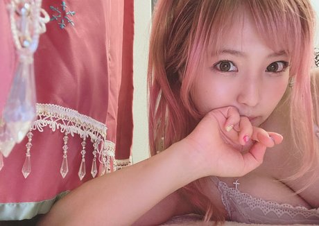 Mina Shirakawa sexy model picture