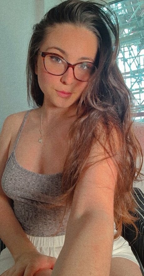 emilyhillfree sex star pics