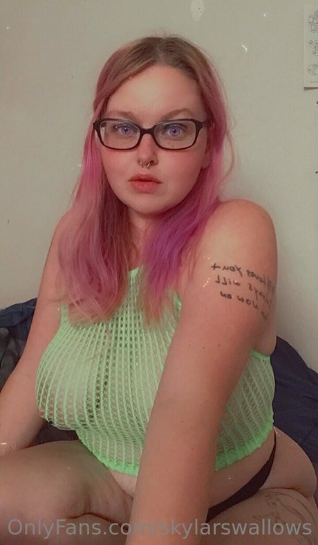 skylarswallows erotic pornstar pictures