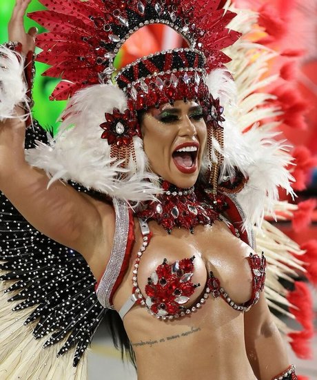 Larissa Tomasia star adult archive