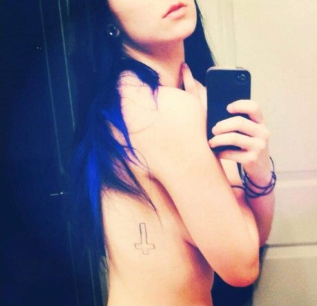 Sailor Jeramie pornstar pretty img