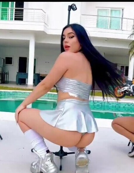 Bella Angel Dezoitou exclusive star gallery