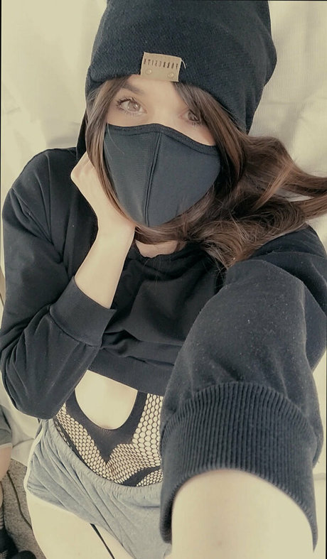 averyellisxo perfect model pic