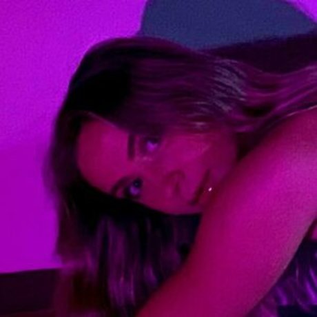 yourbabymadds model beautiful photos