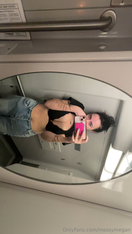 messymegan model exclusive pics