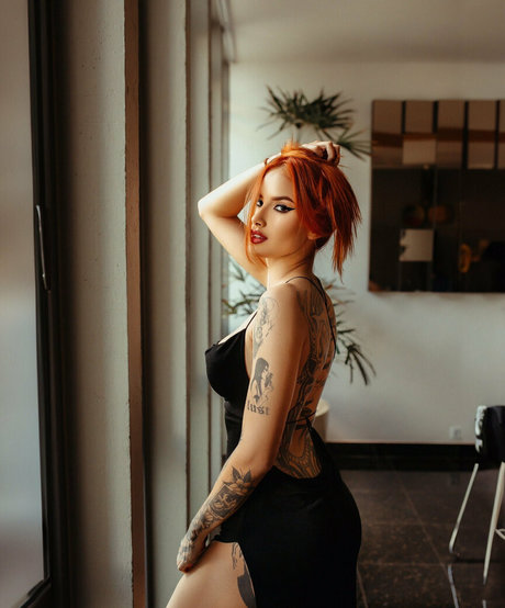 satrinnafree model xxx photo