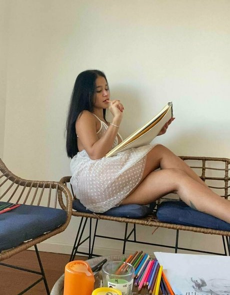 lilycleo model art galleries