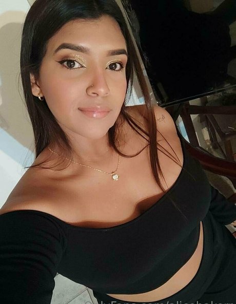 alicebakerr nude actress pic