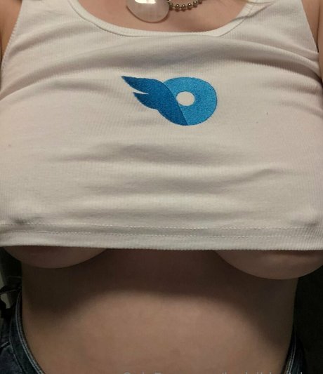 Invisiblestring exclusive star pic