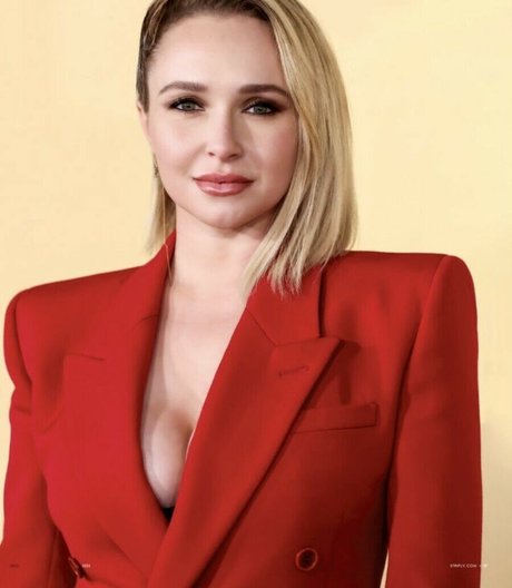 Hayden Panettiere nude star photos