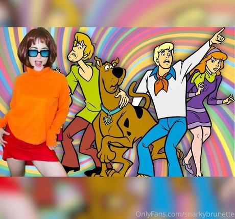 snarkybrunette exclusive actress pics