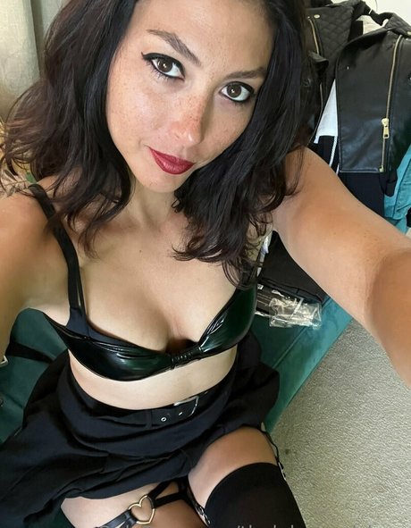 thelolapearlshow porn star galleries